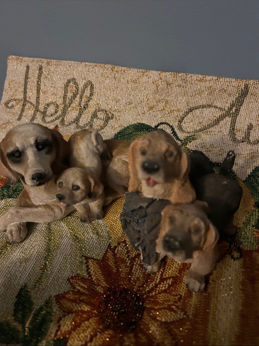Two (2€ Sets Brown Dog Figurine with Puppy - Decorative Pet Sculpture EUC